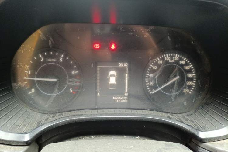 Used JMC Baodian 2020 2.5T Diesel Two-Wheel Drive Comfort Edition Standard Wheelbase JX4D25A6L Odometer Close Up