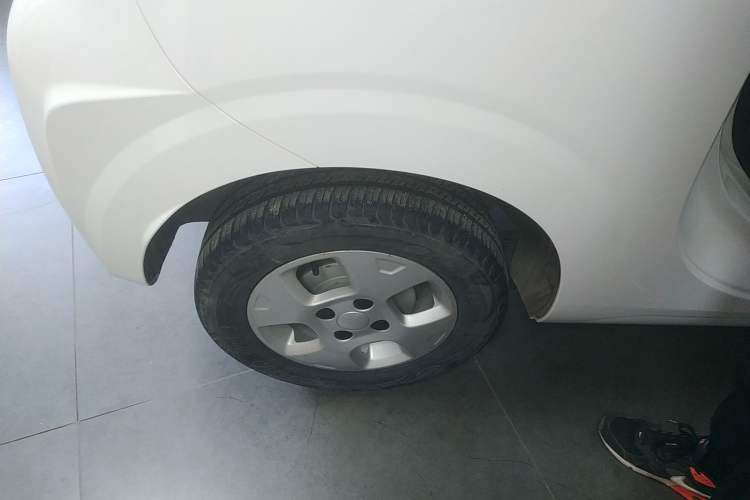 Used Roewe Clever 2021 302 km New Four-Seater Super-Efficient Version
