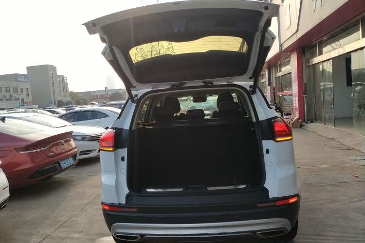 Used Geely Auto Emgrand X7 Sport 2020 1.8TD DCT ZhiZun PRO Trunk