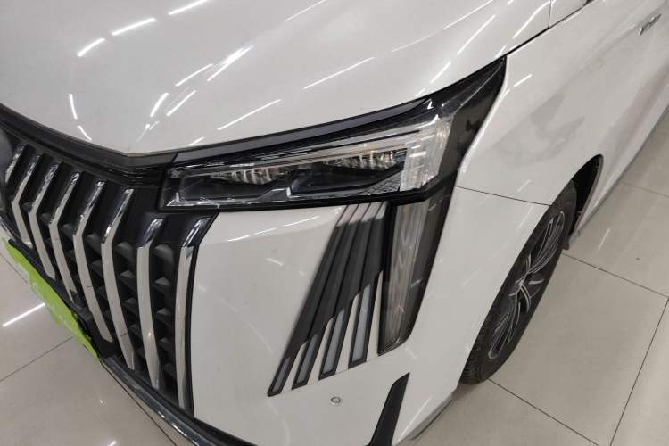 Used GAC Trumpchi M8 2024 Master Series 400T Prestige Edition
