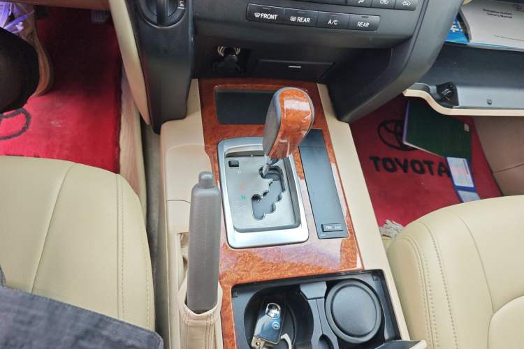 Used Toyota Land Cruiser 2015 4.6L V8 Middle East Limited Edition