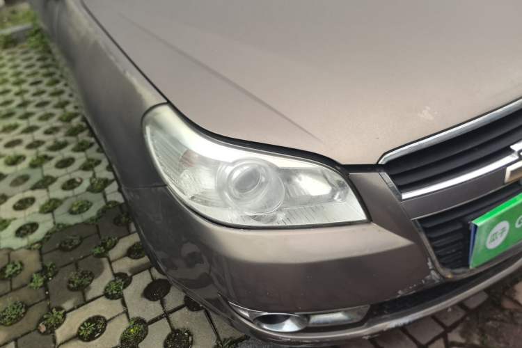 Used Chevrolet Epica 2010 1.8 Luxury Edition MT Right Front Headlight