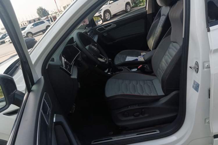 Used Volkswagen Tiguan X 2023 330TSI Two-Wheel-Drive Prestige Flagship Edition