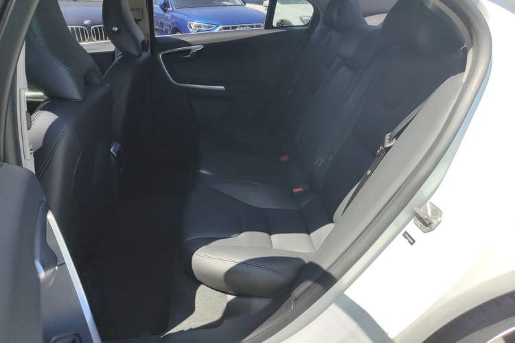 Used Volvo S60 2016 S60L T4 Zhiyuan Edition