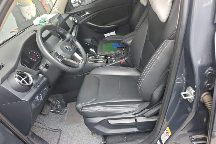 Used BYD Song 2020 Classic Edition 1.5T Automatic Elite Model Left Front Seat