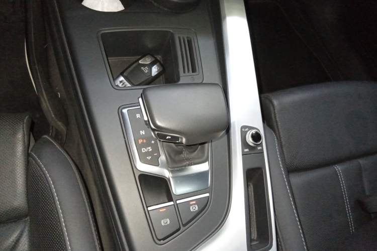 Used Audi A4L 2020 40 TFSI Fashion Dynamic Model