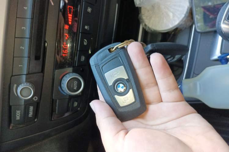 Used BMW 3 Series 2015 320Li Fashion Model
