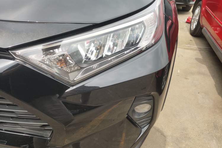 Used Toyota RAV4 2021 2.0L CVT Two-Wheel Drive Fashion PLUS Edition