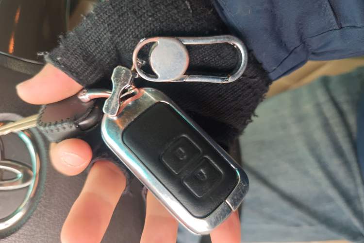 Used Toyota Highlander 2009 3.5L 4x4 7-Seater Elite Edition Vehicle Key