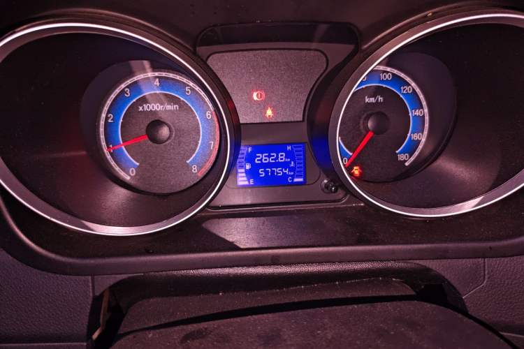 Used CHANGAN KAICHENG Ruixing M70 2018 1.5L Comfort Model Flat-Top Hatchback DAM15DL
