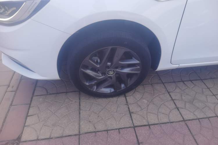 Used BYD Qin New Energy 2019 High-Range Deluxe Model Left Front Wheel Hub