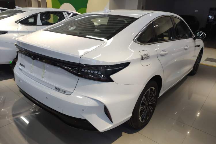 Used Chery Fengyun A8 2024 127 Far Voyage Luxury Edition Rear Right 45 Deg