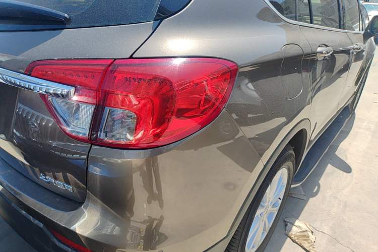 Used Buick Envision 2017 20T Two-Wheel Drive Luxury Model
