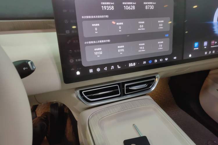 Used Deepal S09 2025 Four-Wheel Drive Ultra+ Custom Edition
