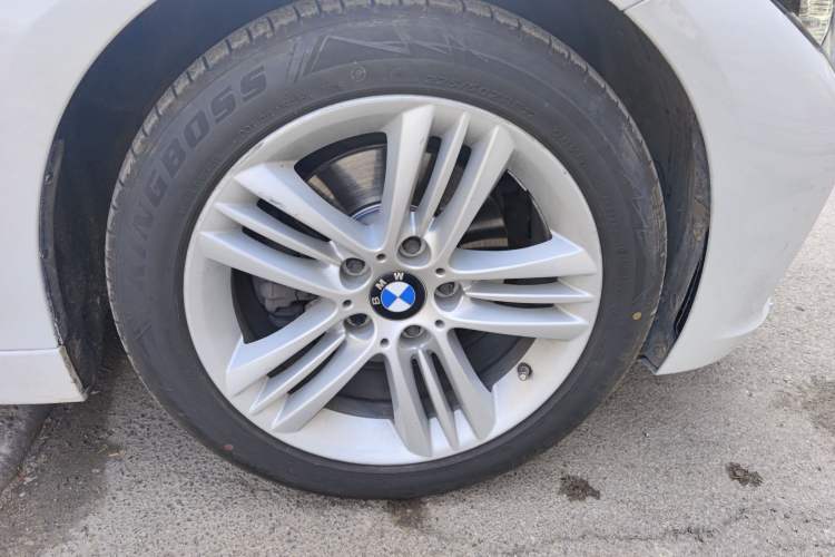 Used BMW 3 Series 2016 320Li Ambition Model
