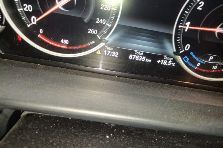 Used BMW 5 Series 2017 528Li Leading Model
