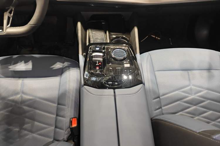 Used BMW i5 2024 eDrive 35L Luxury Model with M Sport Package
