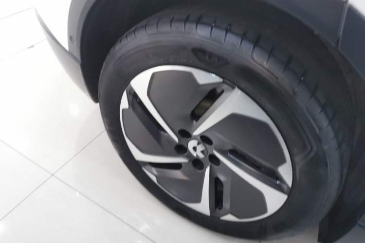 Used Nio ES6 2023 75 kWh Right Rear Wheel Hub