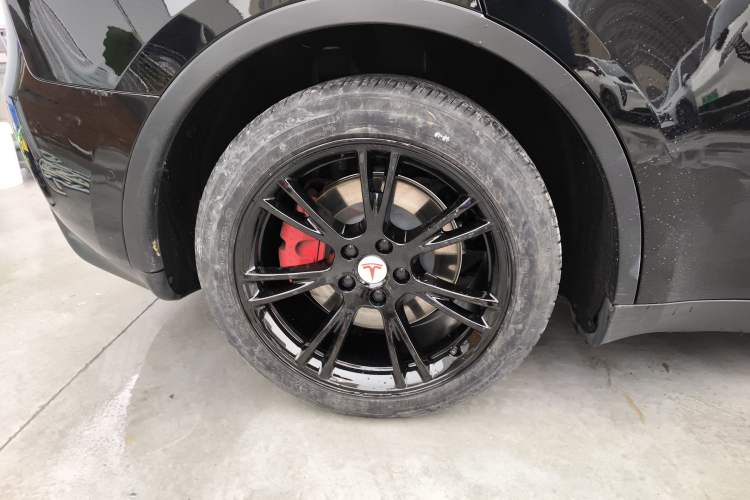 Used Tesla Model Y 2023 Rear-Wheel-Drive Version Right Rear Wheel Hub