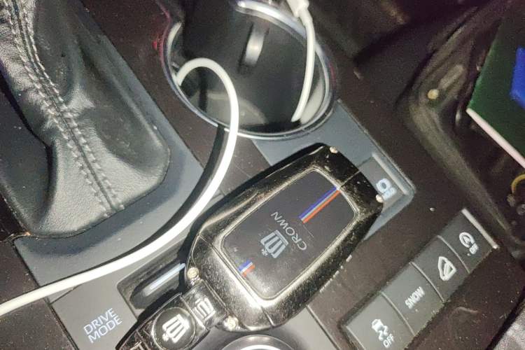 Used Toyota Crown Kluger 2022 2.0T Four-Wheel Drive Prestige Edition Vehicle Key