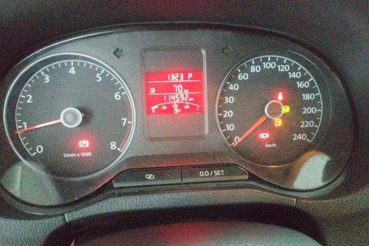 Used Volkswagen Polo 2011 1.6L Automatic ZhiShang Version Instrument Cluster