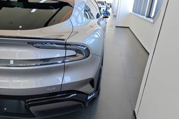 Used Xiaomi Auto YU7 2025 Ultra-Long Range All-Wheel Drive Pro Version