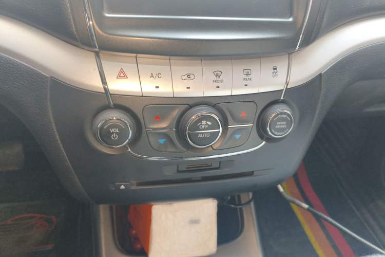 Used Dodge Journey 2014 2.4L Two-Wheel Drive Touring Edition
