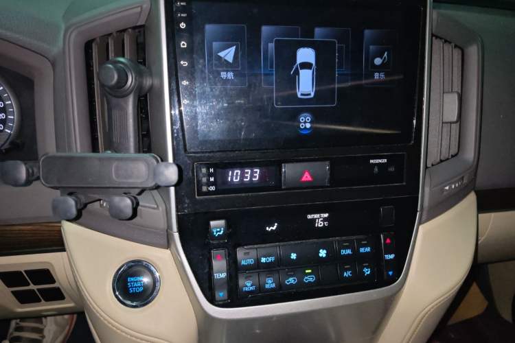 Used Toyota Land Cruiser 2019 4.0L GX-R GT Dual Fuel Sunroof Velvet Interior – Middle East Specification
