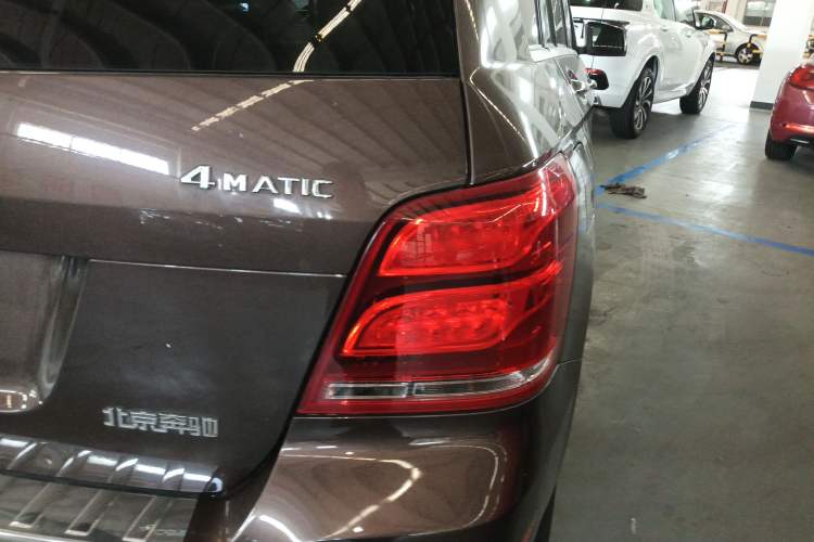 Used Mercedes-Benz GLK-Class 2013 GLK 300 4MATIC Dynamic Sunroof Model Exterior 3