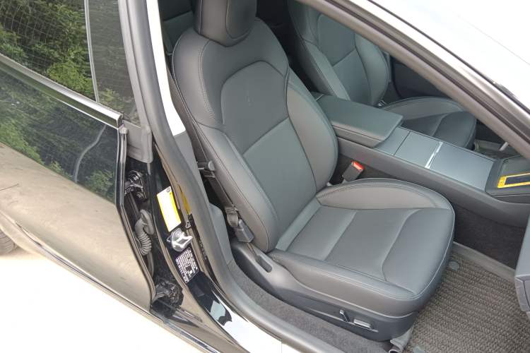 Used Tesla Model 3 2023 Long-Range All-Wheel-Drive Version