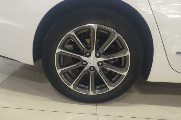 Used Buick LaCrosse 2019 28T Prestige Model
