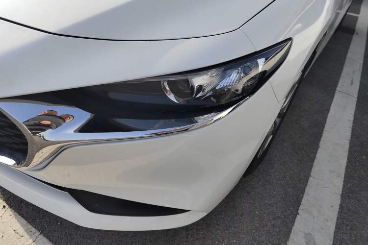 Used Mazda 3 Axela 2021 2.0L Automatic Zhiqing Edition
