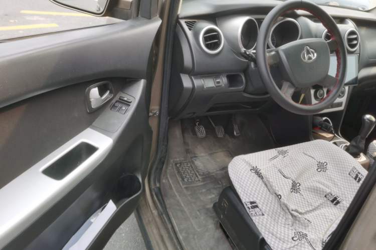 Used CHANGAN KAICHENG Ounuo S 2014 1.5L Elite Model