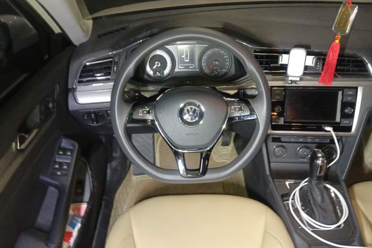 Used Volkswagen Lamando 2019 230TSI DSG Fashion Edition China V Standard
