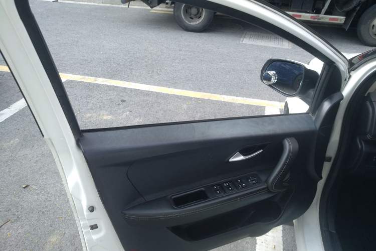 Used JAC iEV6E 2019 Youth Edition iEV6E Luxury Model
