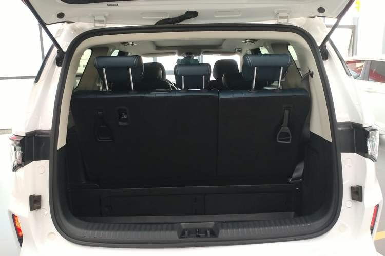 Used Geely Auto Jiajie 2023 Geely Jiaji L 1.5TD DCT Luxury Model
