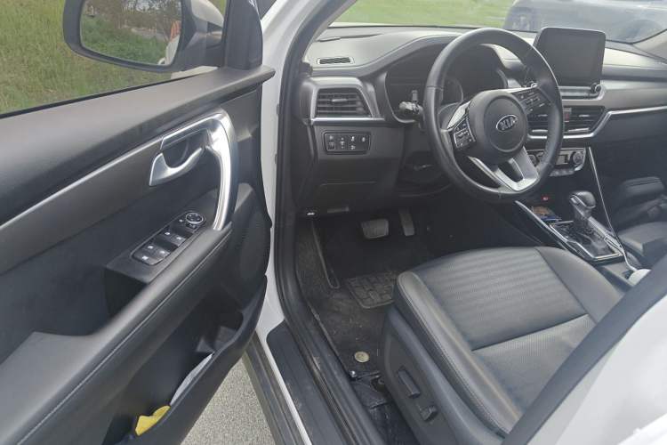 Used Kia Sportage R 2019 2.0L Automatic Smart Luxury Edition Driver Seat