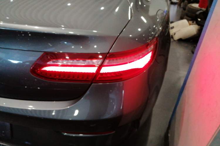 Used Mercedes-Benz E-Class (Import) 2017 E 200 Coupe
