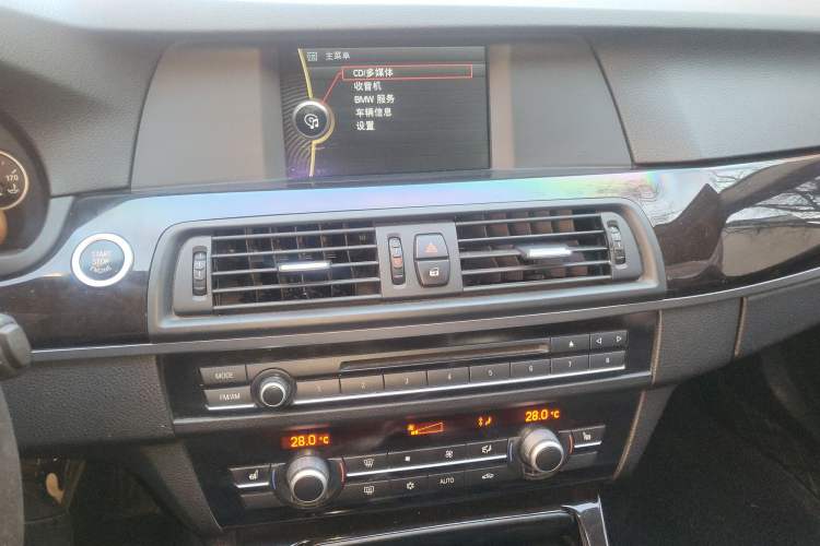 Used BMW 5 Series 2012 523Li Leading Model Audio And AC Panel