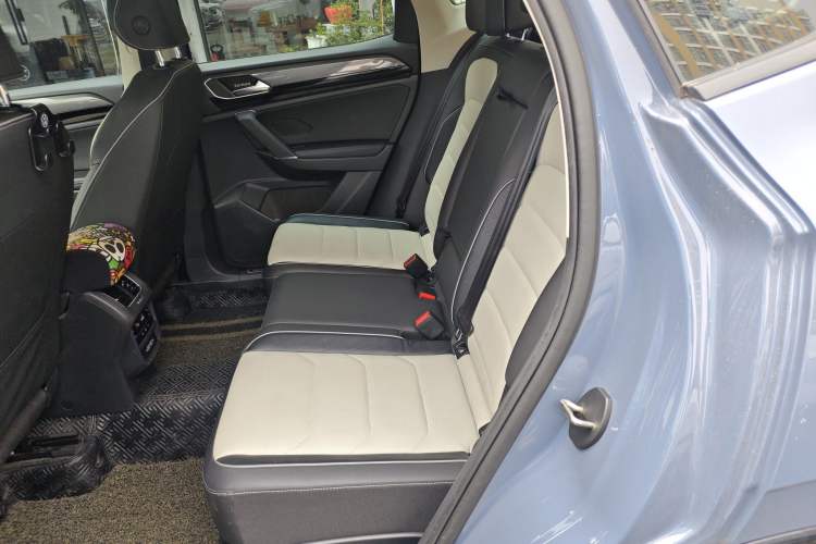 Used Volkswagen Tayron X 2020 330TSI Two-Wheel Drive Luxury Smart Connectivity Version Left Rear Seat