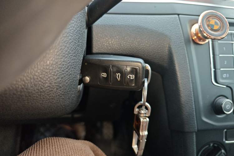 Used Volkswagen Bora 2018 1.5L Automatic Fashion Model Vehicle Key