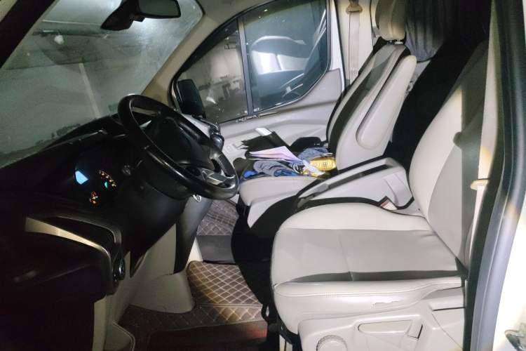 Used Ford Tourneo Custom 2016 2.0T Manual Elite Edition
