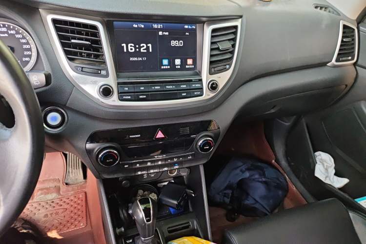 Used Hyundai Tucson 2015 1.6T Dual-Clutch Two-Wheel-Drive Smart Model
