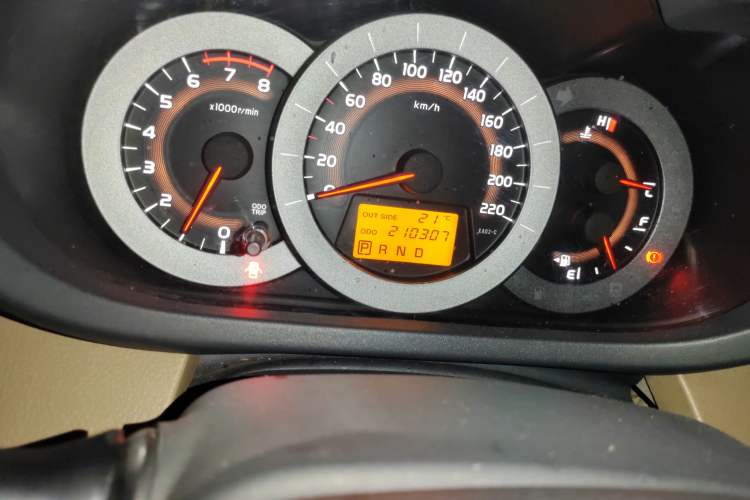 Used Toyota RAV4 2012 Luxurious Edition 2.0L Automatic All-Wheel Drive