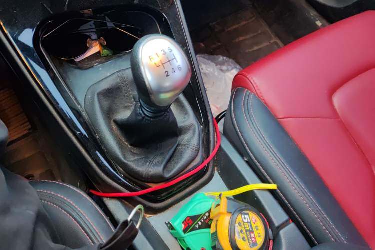 Used Haval H2s 2017 Blue Label 1.5T Manual Comfort Edition Gear Lever