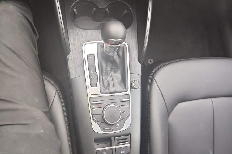 Used Audi A3 2014 Sportback 35 TFSI Automatic Style Edition Gear Lever