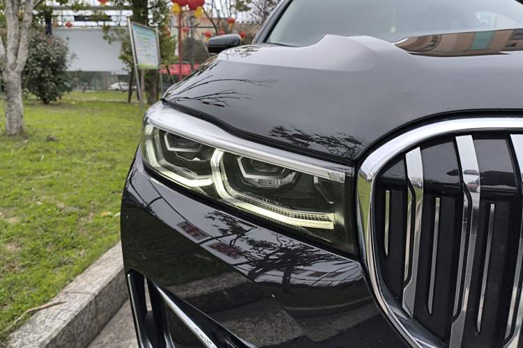 Used BMW 7 Series 2019 Restyled 740Li Leading Luxury Package Right Front Headlight