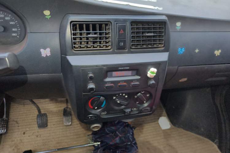 Used Wuling Rongguang 2011 1.2L Base Version
