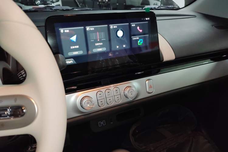 Used CHANGAN NEVO Lumin 2026 Model Treasure Edition 205km Passionate Beige Ningde Audio And AC Panel