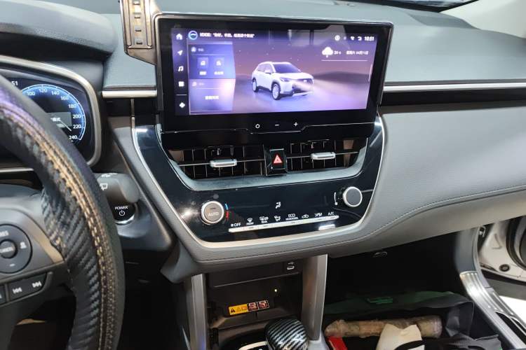 Used Toyota Corolla Cross 2024 2.0L Smart Electric Hybrid Dual-Engine Flagship Version Audio And AC Panel